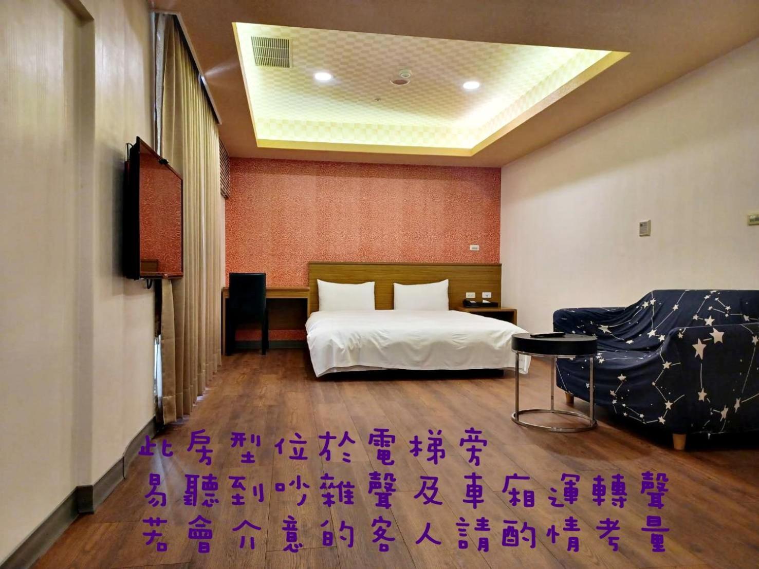 Crystal Hotel Puli Extérieur photo